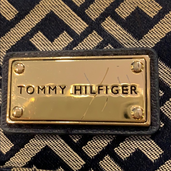 Tommy Hilfiger Purse - Picture 2 of 4